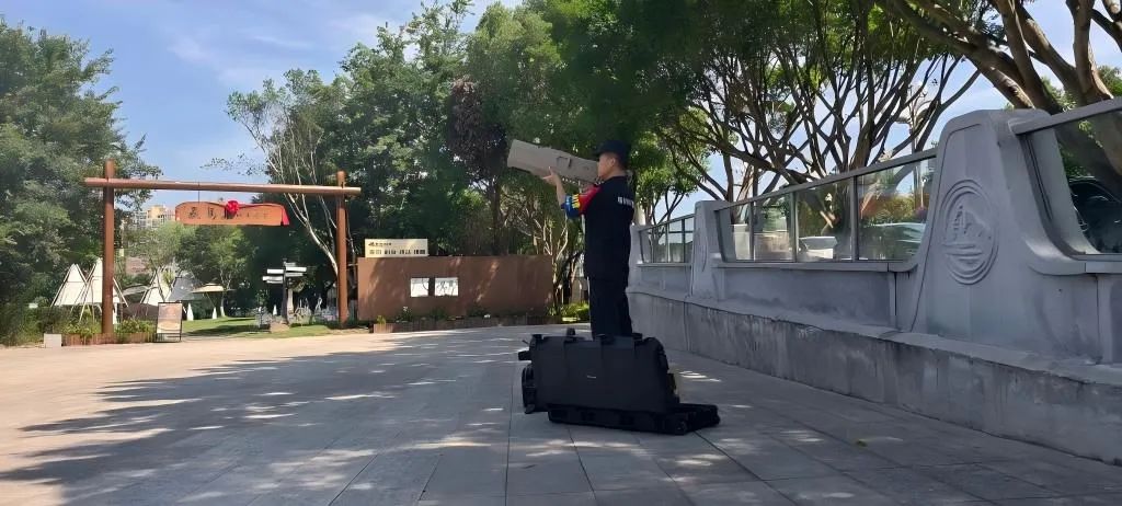 上海特金助力警方守护高考低空安全，祝福考生金榜题名！